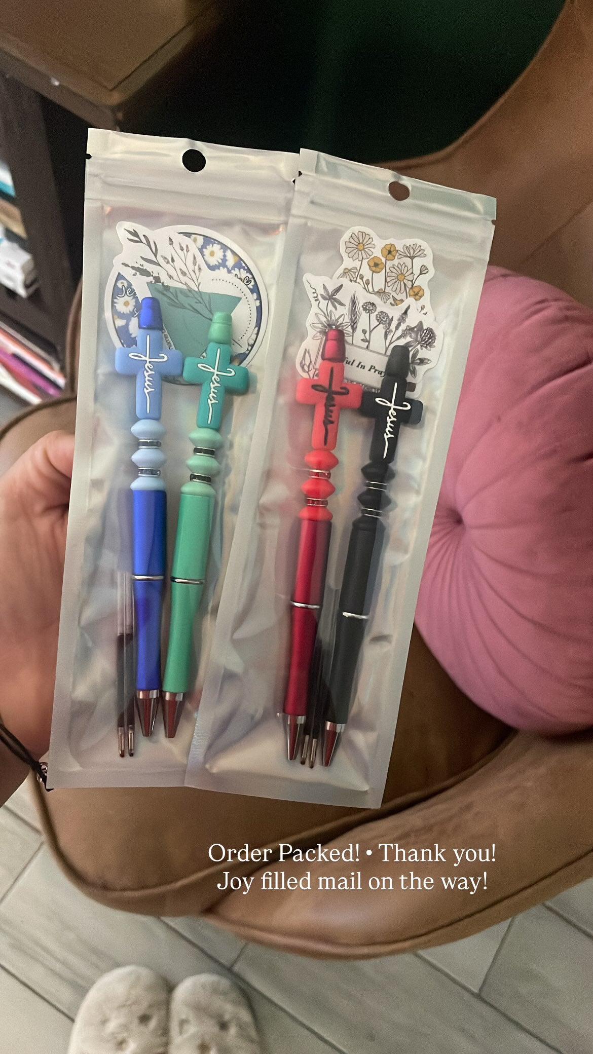 SURPEISE ME! Jesus Pens
